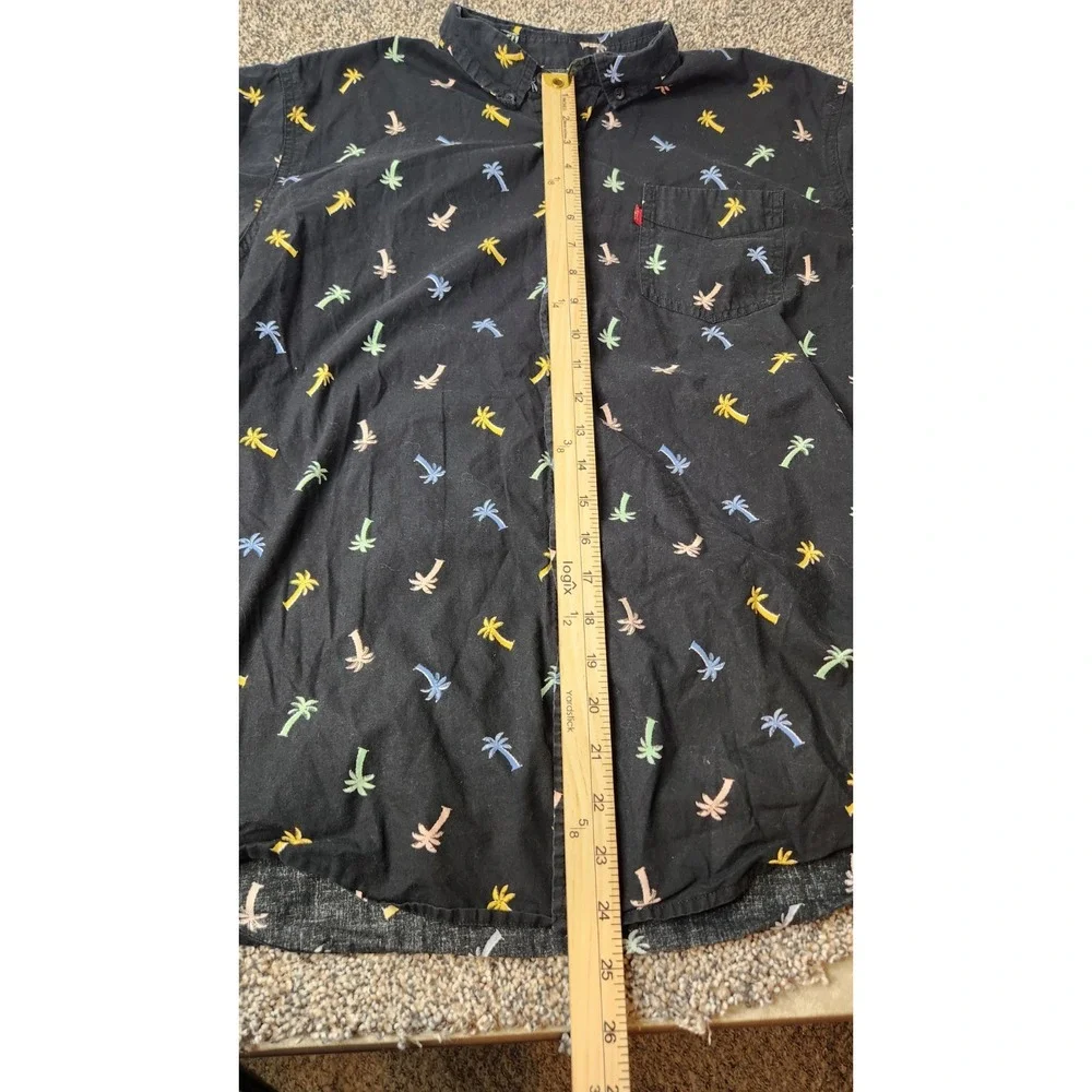 Levi's Black All Over Palm Tree Print Button Up Shirt Size MediumTropical Beachy